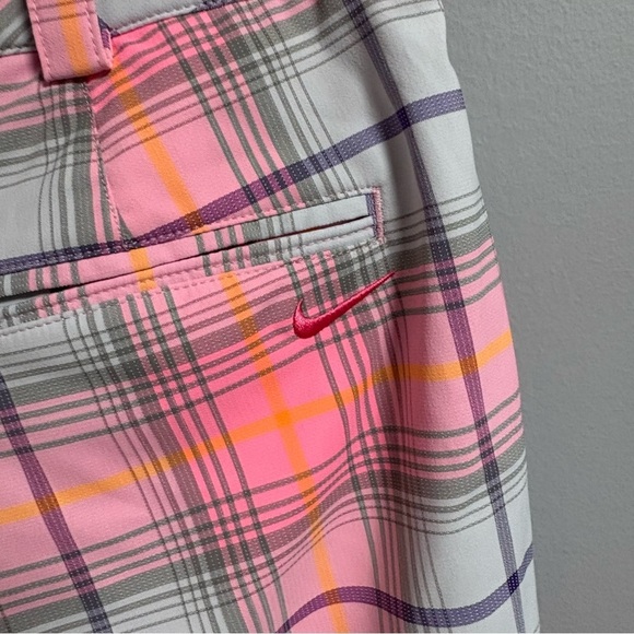 Nike Golf Shorts - Picture 5 of 6